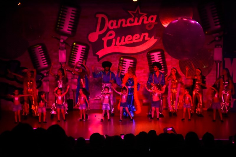 Dancing Queen un hommage a Abba by Kazadoo